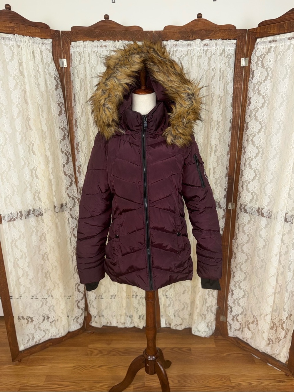 Nice Madden Burgundy Puffer Jacket